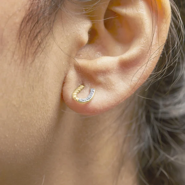 14K Yellow Gold 1/10 Cttw Diamond and Braided Horseshoe Stud Earrings (I-J Color, I1-I2 Clarity) - Image 4