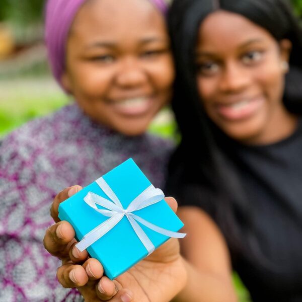 Mensaje romántico en una botella para regalar a tu novio o novia   Tarro de los deseos con una tarjeta para tu esposo o esposa (bottle in teal blue box Tu tienes la llave de mi corazón) - Image 5
