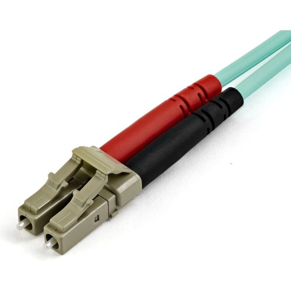 StarTech.com 15m (50ft) LC/UPC to LC/UPC OM4 Multimode Fiber Optic Cable, 50/125µm, 100G, Low Insertion Loss, LSZH Fiber Jumper Cord - Image 2