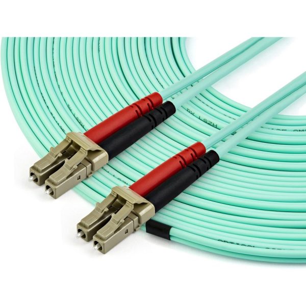 StarTech.com 15m (50ft) LC/UPC to LC/UPC OM4 Multimode Fiber Optic Cable, 50/125µm, 100G, Low Insertion Loss, LSZH Fiber Jumper Cord - Image 3
