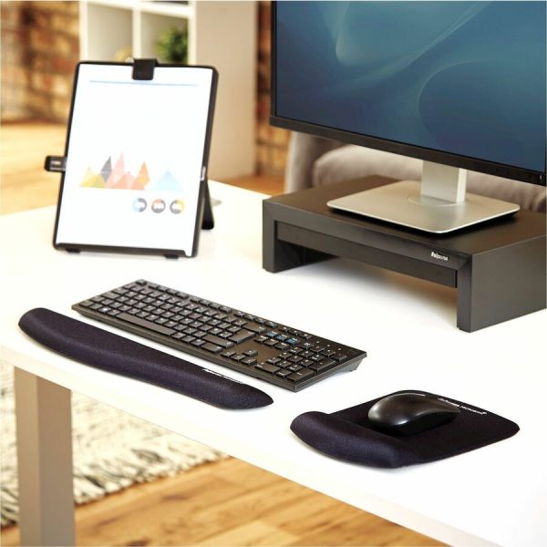 Fellowes® PlushTouch™ Foam Mouse Pad Wrist Support with MICROBAN® - Black (9252001) - Image 4