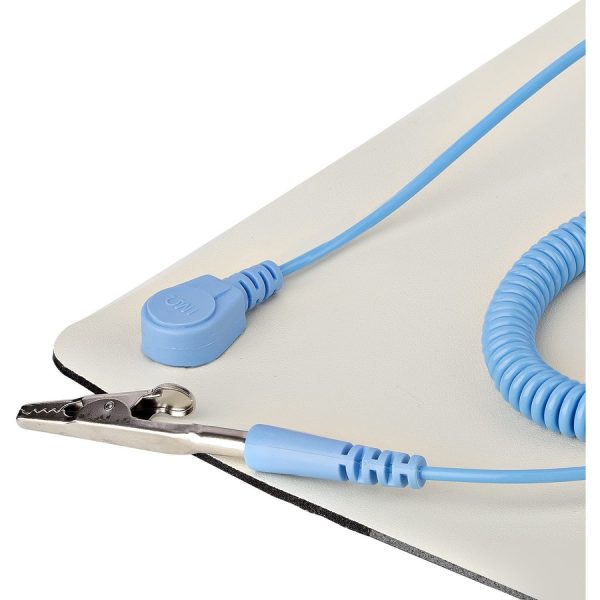 StarTech.com 11x18in Anti Static Mat, ESD Mat for Electronics Repair on Tables or Desks, Flexible Work Pad, Detachable Grounding Wire - Image 5