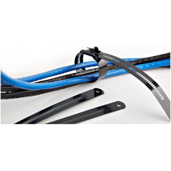 StarTech.com 9"(22cm) Metal Cable Ties, 2-1/4"(55mm) Bundle Dia. 100lb(45kg) Tensile Strength, Nylon Coated Stainless Steel Ties, 50 Pack - Image 2