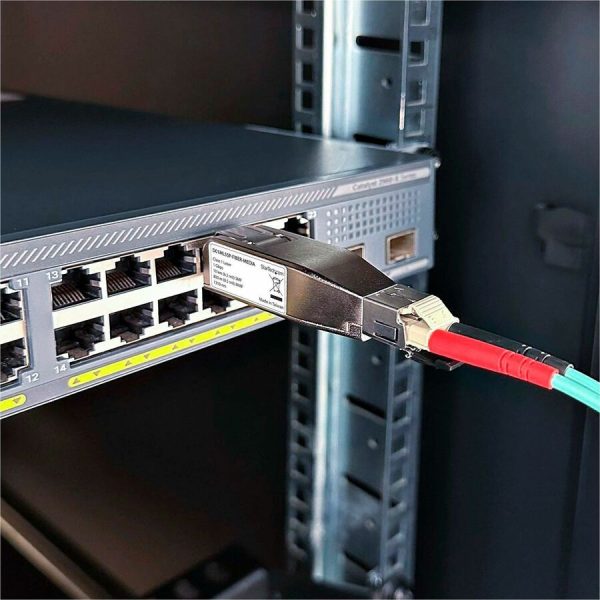 StarTech.com Gigabit Fiber to RJ45 Ethernet Media Converter Dongle, PoE Powered, SMF/MMF, Single/Multimode Optical Fiber, TAA - Image 7