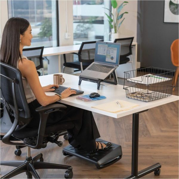 Fellowes® Photo Gel Mouse Pad Wrist Rest with MICROBAN® - Sandy Beach (9179301) - Image 2