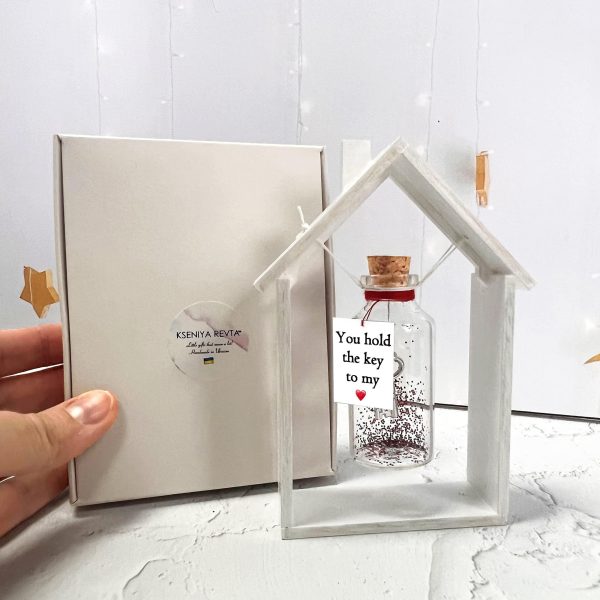 Anniversary Gift for Her & Him Romantic Present for Boyfriend Girlfriend Custom Message I Love You Gifts to Wife Husband (Key in Big Bottle   You Hold the Key to My Heart In White Wood Frame)