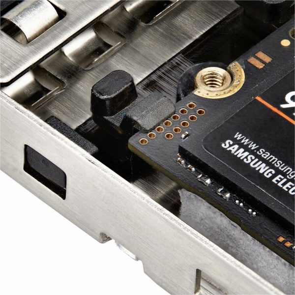 StarTech.com Dual-Bay M.2 NVMe SSD to PCIe x8 Removable Mobile Rack; Bifurcation Required; Tool-less Installation, PCIe Hot-Swap Drive Bay - Image 6