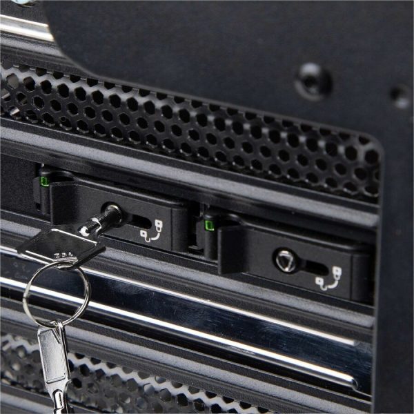 StarTech.com Dual-Bay M.2 NVMe SSD to PCIe x8 Removable Mobile Rack; Bifurcation Required; Tool-less Installation, PCIe Hot-Swap Drive Bay - Image 8