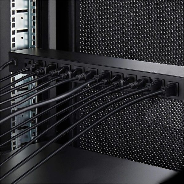StarTech.com 12-Outlet Horizontal Rack Mount Metered PDU, 1U Server Power Strip w/Surge Protector, 125V/15A, 8ft (2.4m) Power Cord, TAA - Image 5