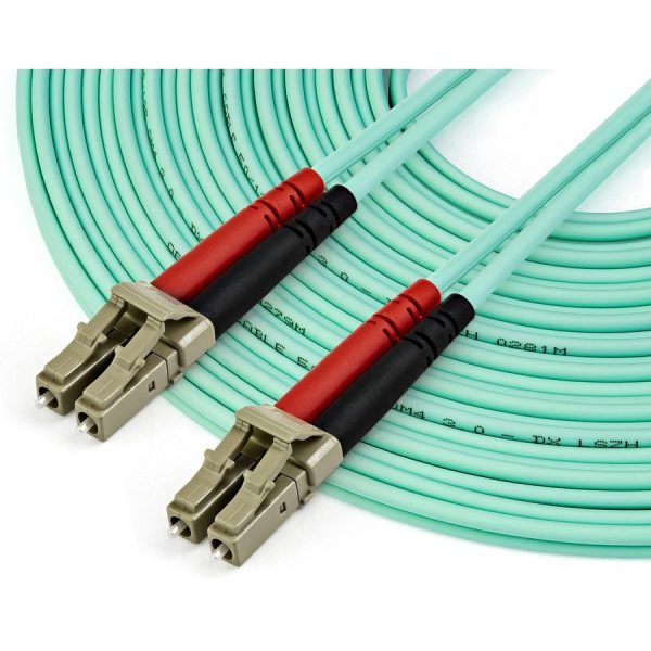 StarTech.com 10m (30ft) LC/UPC to LC/UPC OM4 Multimode Fiber Optic Cable, 50/125µm, 100G, Low Insertion Loss, LSZH Fiber Jumper Cord - Image 4