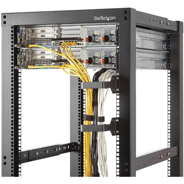 StarTech.com Multi-Directional Vertical Server Rack Cable Management D-Ring Hook 2.4x3.9in (6x10cm) - Image 2