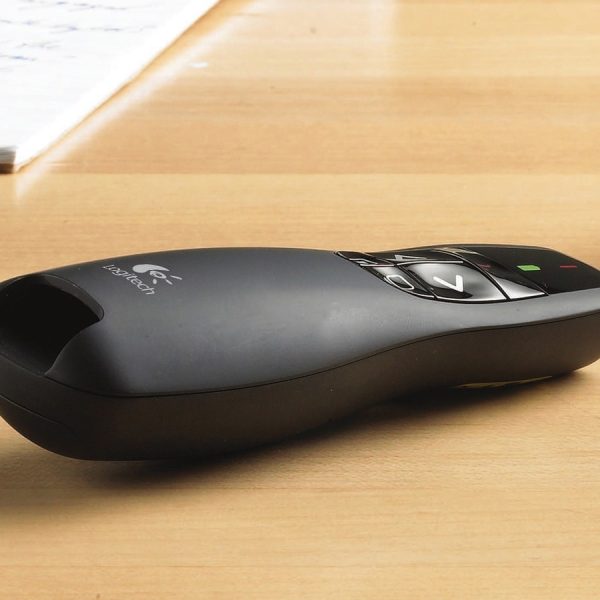 Logitech R400 Wireless Presenter - Image 3