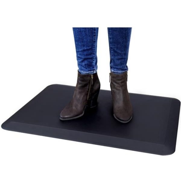 StarTech.com Ergonomic Anti-Fatigue Mat for Standing Desks - 20" x 30" (508 x 762 mm) - Standing Desk Mat for Workstations - Image 5