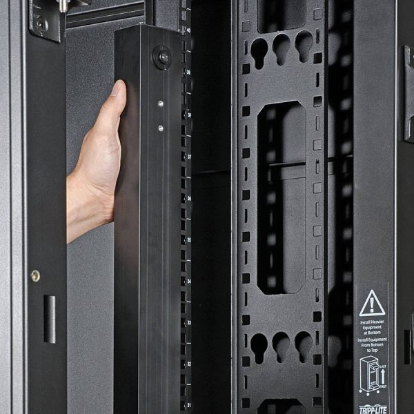Eaton 2.9kW Single-Phase Switched PDU, LX Platform, Outlet Monitoring, 120V Outlets (24 NEMA 5-15/20R), L5-30P Plug, 0U, TAA - Image 9