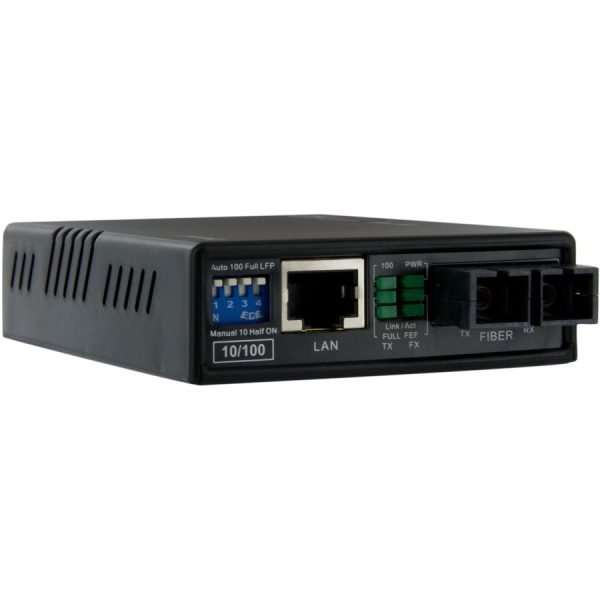 StarTech.com 10/100 Fiber to Ethernet Media Converter Multi Mode SC 2 km - Image 4
