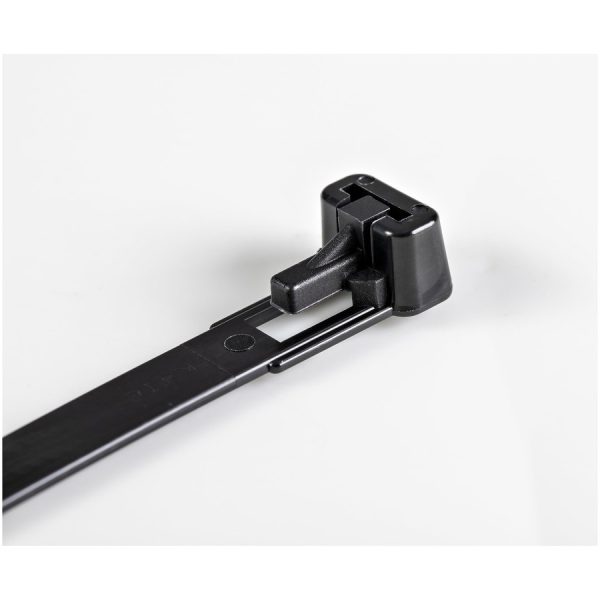 StarTech.com 8"(20cm) Reusable Cable Ties, 1-7/8"(50mm) Dia. 50lb(22Kg) Tensile Strength, Nylon, In/Outdoor, UL Listed, 100 Pack, Black - Image 4