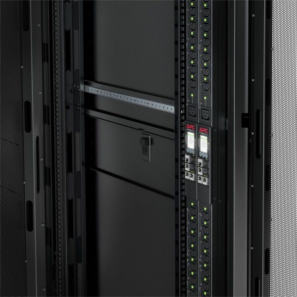 APC Rack PDU, 9000 switched, 0U, 17.3kW, 208V, 42 C13 and C15, 6 C19 and C21 sockets - Image 3