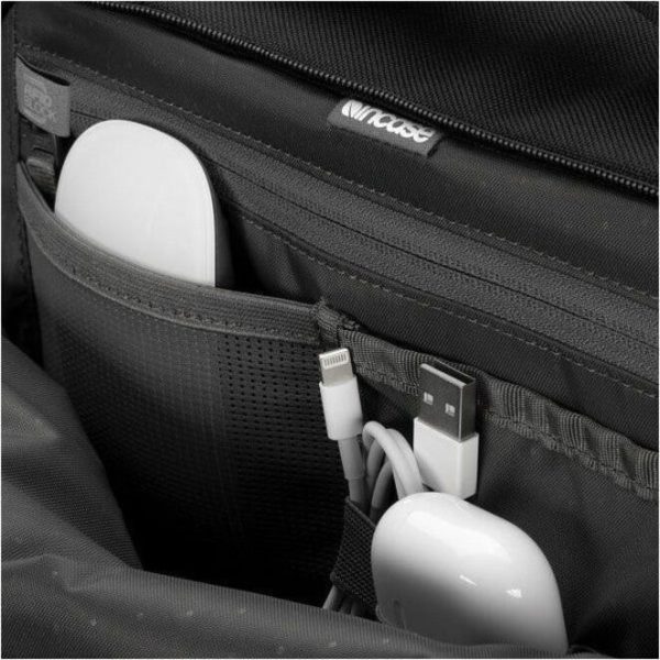 Incase A.R.C. Carrying Case (Backpack) for 16" Apple Travel - Black - Image 7