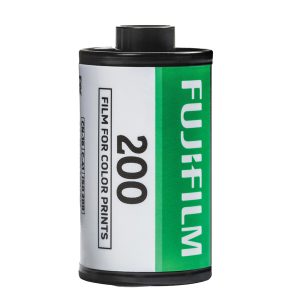 FUJIFILM 600022186 ISO 200 36-Exposure Color Negative Film for 35 mm Cameras (1 Pack)