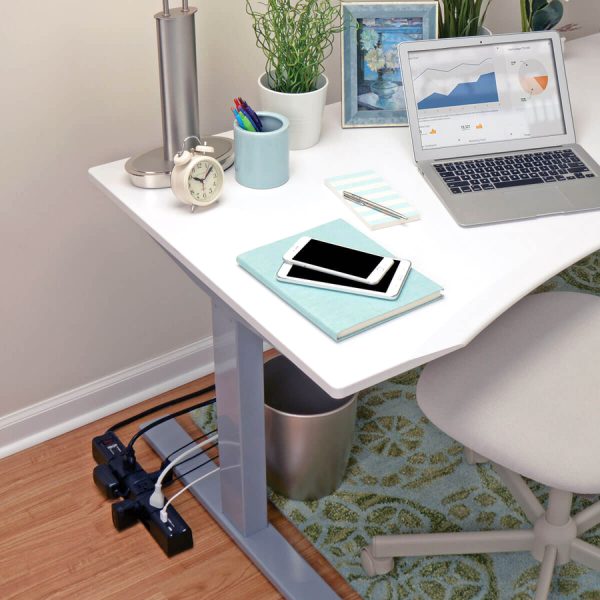 Eaton Tripp Lite Series Protect It! Surge Protector with 6 Rotatable Outlets, 8 ft. (2.43 m) Cord, 1080 Joules, 2xUSB Charging ports (3.4A) - Image 3