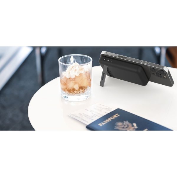 Belkin BoostCharge Magnetic Wireless Power Bank 5K + Stand - Image 7